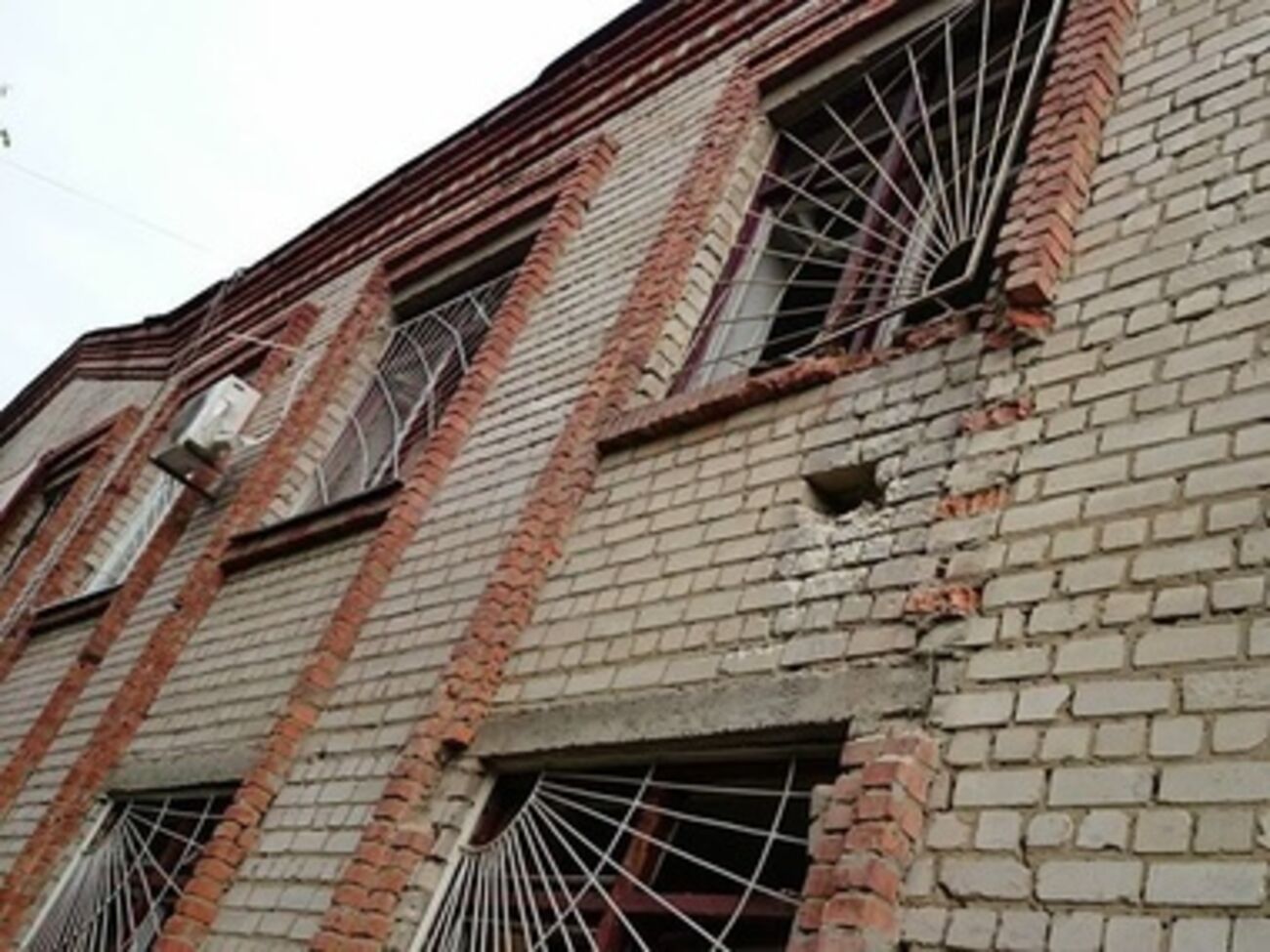 Здание военкомата было повреждено незначительно