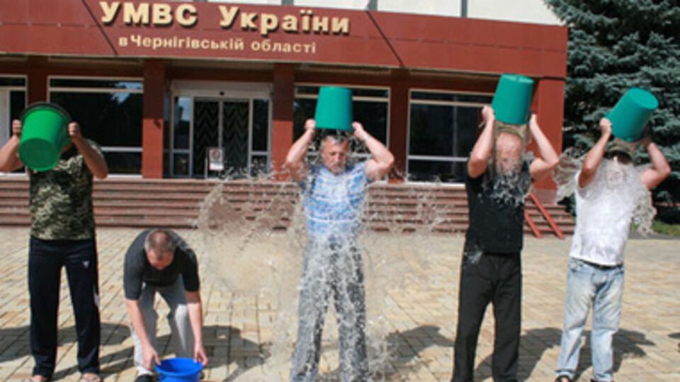 Милиционеры пожертвовали деньги на АТО