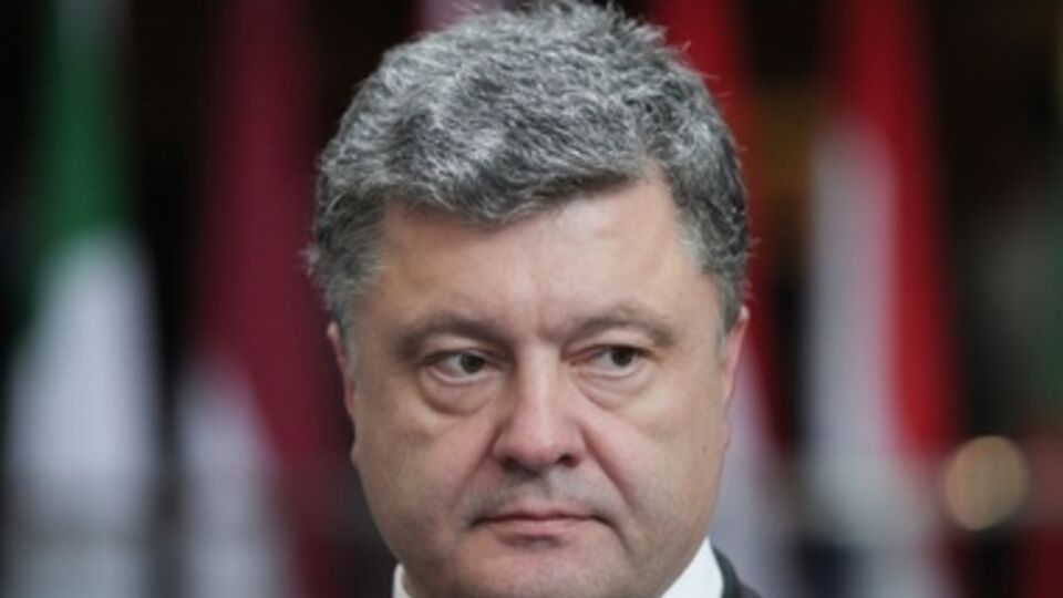 Порошенко: Мы вывели военных из окружения, воспользовавшись прекращением огня