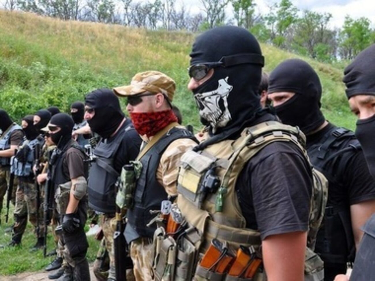 ПАО "Днепроспецсталь" берет на себя вопросы укомплектования добровольцев всем необходимым