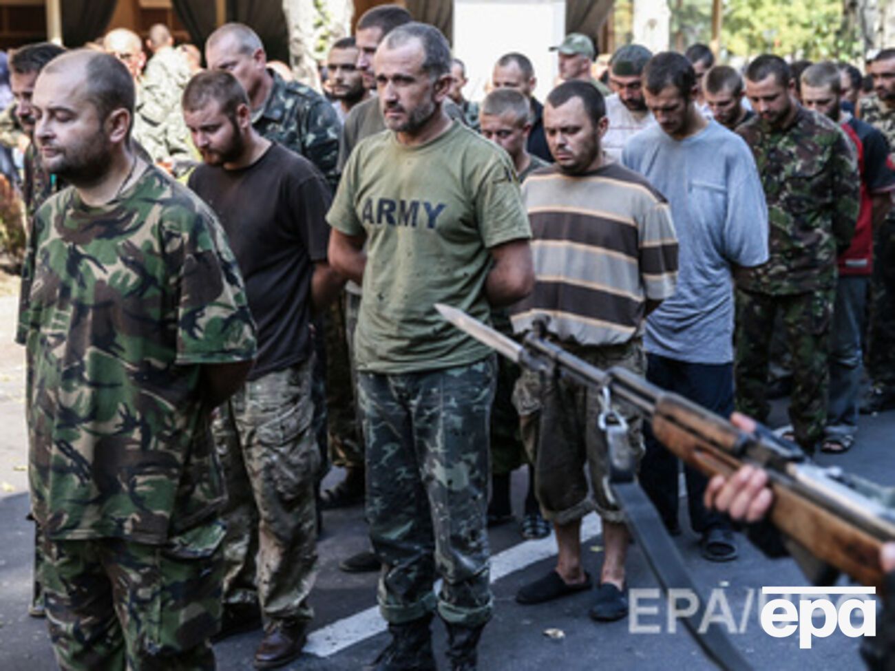 Президент и его пресс-секретарь называют разные данные по количеству освобожденных из плена военнослужащих