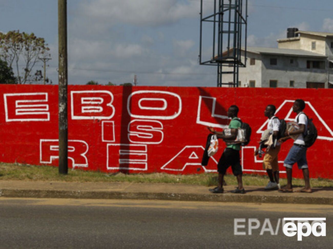 Борьба с вирусом Эбола продолжается, но пока не дает результатов