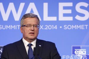 Коморовский хотел больше помочь Украине, но НАТО приняло решение ограничиться поставками нелетального оружия