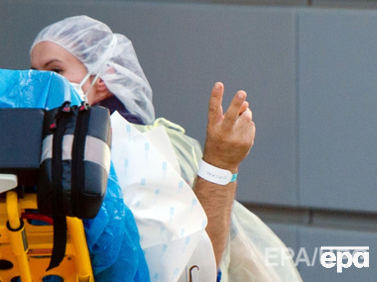 Волонтеры помогают государству лекарствами для раненных бойцов АТО