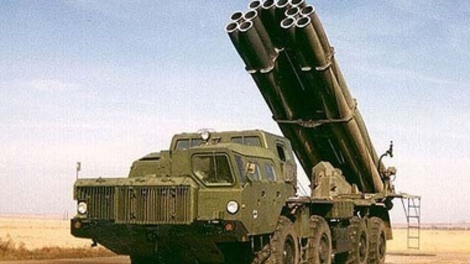 РСЗО "Смерч" поступили на вооружение в СССР в 1987 году