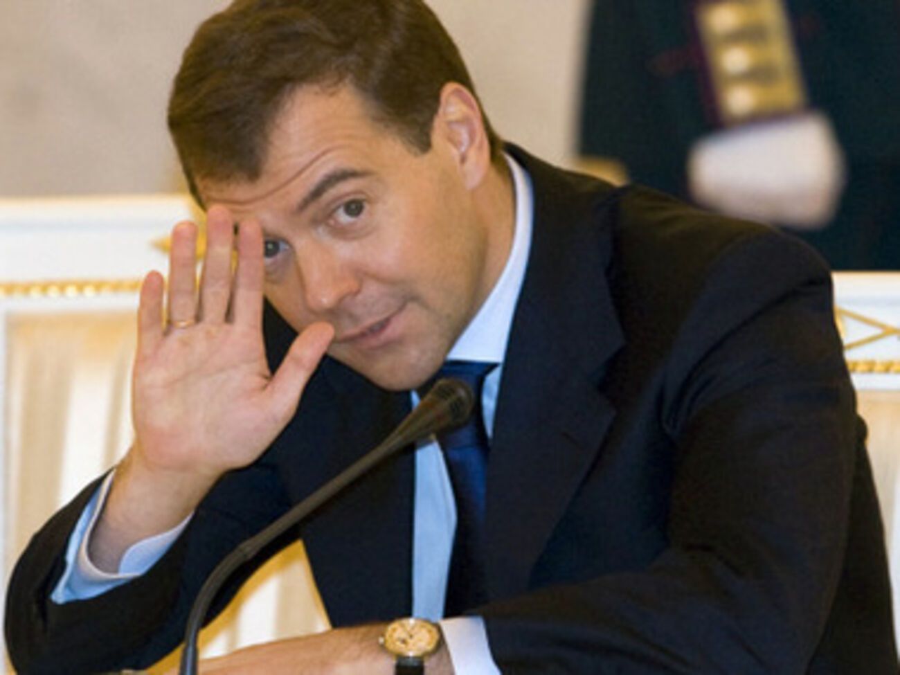 Дмитрий Медведев призвал Украину восстанавливать Донбасс, разрушенный российскими наемниками