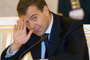 Дмитрий Медведев призвал Украину восстанавливать Донбасс, разрушенный российскими наемниками