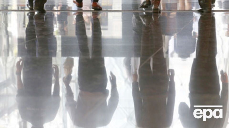 Опрос проводился в среде офисных работников