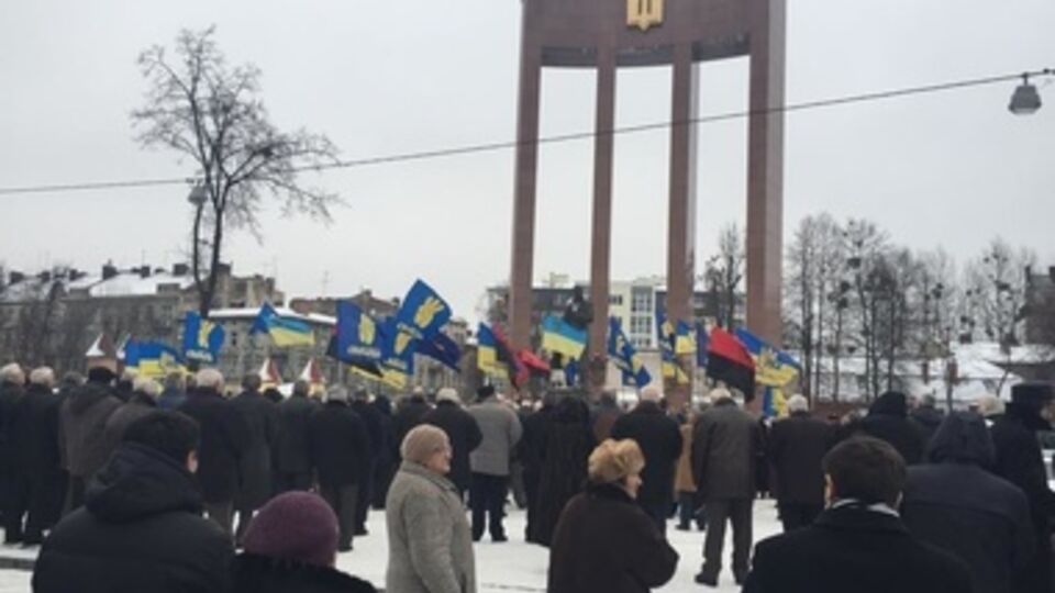 На митинг пришли около 300 людей