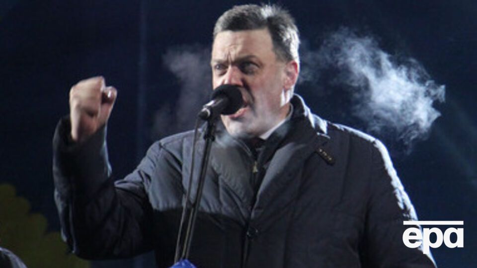 Тягнибок требует вернуть звание Героя Украины Степану Бандере