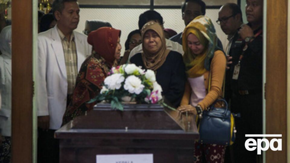 Сегодня на Яве похоронили первую жертву крушения самолета – Лютфие Хамид