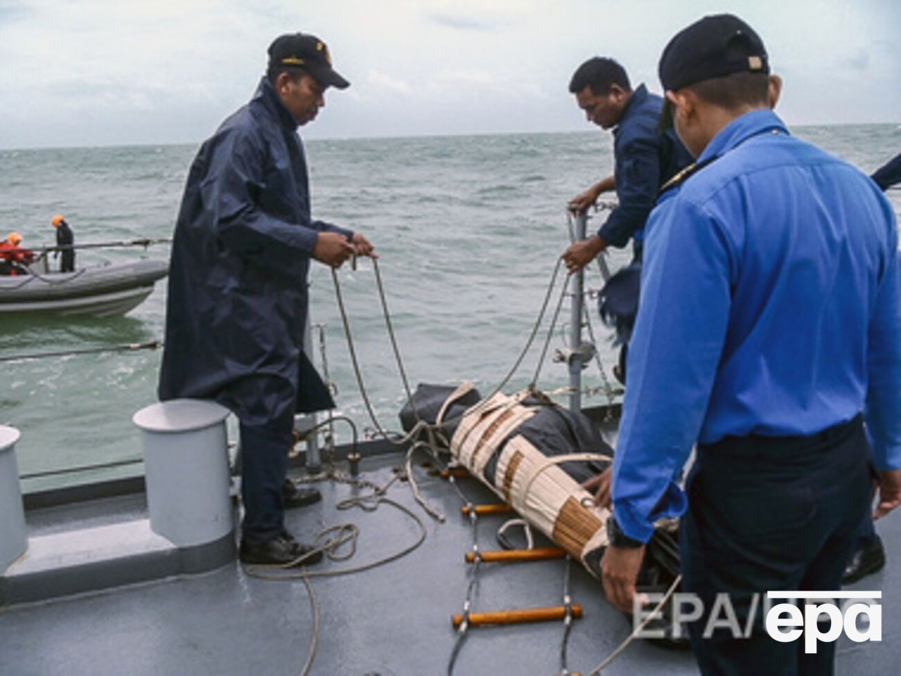 Эксперты смогут проанализировать "черный ящик" самолета