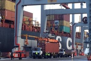 В Одессу прибыла гуманитарная помощь для украинской армии