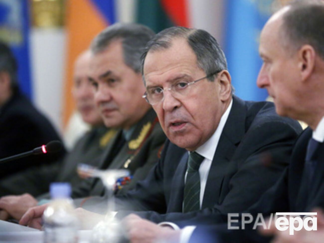 В воскресенье Лавров отправится в Париж