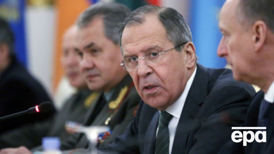 В воскресенье Лавров отправится в Париж