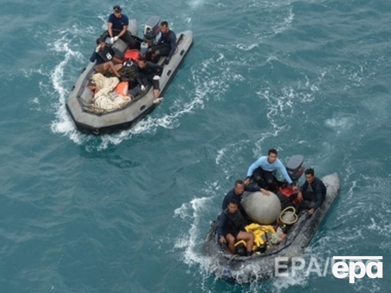 Спасатели ищут черные ящики