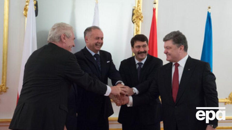 Петр Порошенко с чешским, словацким и венгерским коллегами