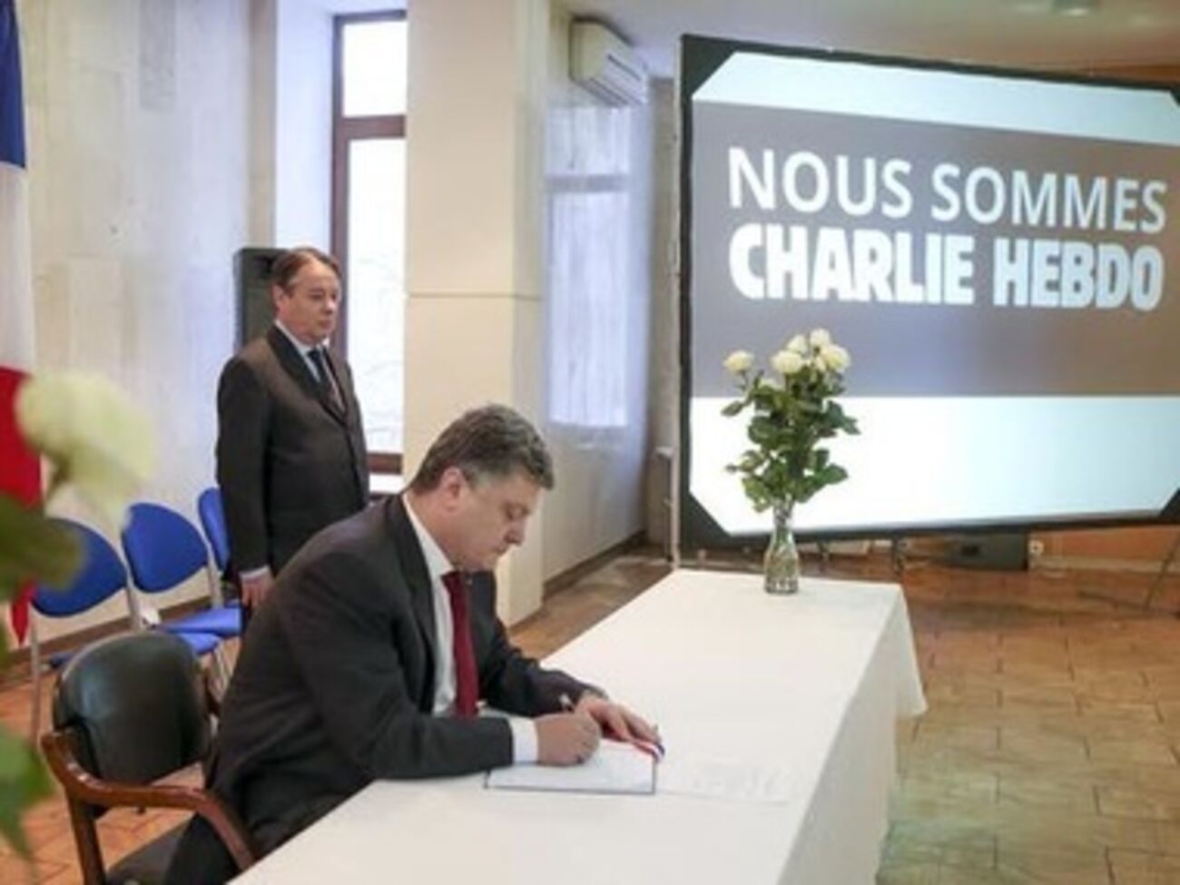 Порошенко присоединится к участникам антитеррористической акции