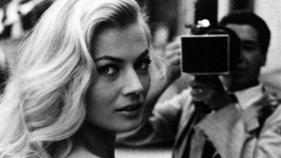 Анита Экберг на сьемках "Сладкой жизни"