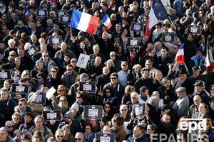 По всей Франции проходят акции в память о жертвах недавних терактов