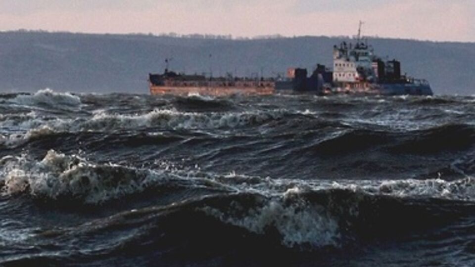 Курсируют три парома – "Олимпиада", "Ионас" и "Глюкофилоуса"