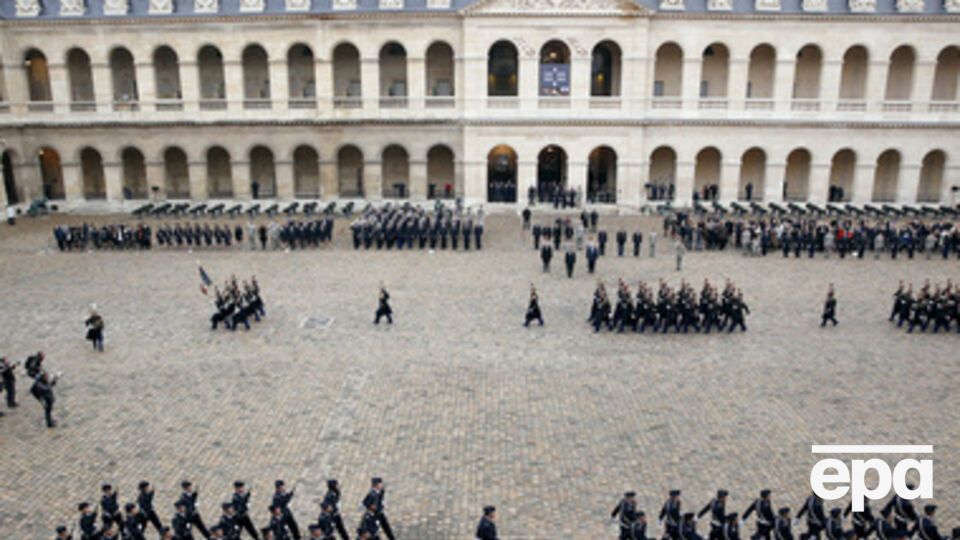 Французское правительство предпринимает дополнительные меры предосторожности в связи с атакой на редакцию журнала Charlie Hebdo и захватом заложникоd в магазине