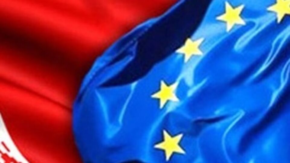 Латвийский дипломат Юрис Пойканс, отвечающий за политику Восточного партнерства, заметил, что самой большой проблемой в вопросе безвизового диалога является включение владельцев дипломатических паспортов на первом этапе переговоров