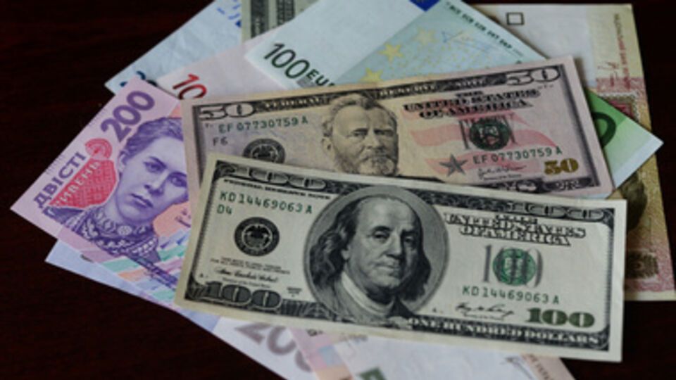 Валютные резервы Украины продолжают сокращаться
