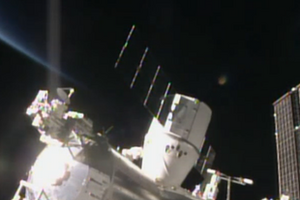 SpaceX Dragon у МКС