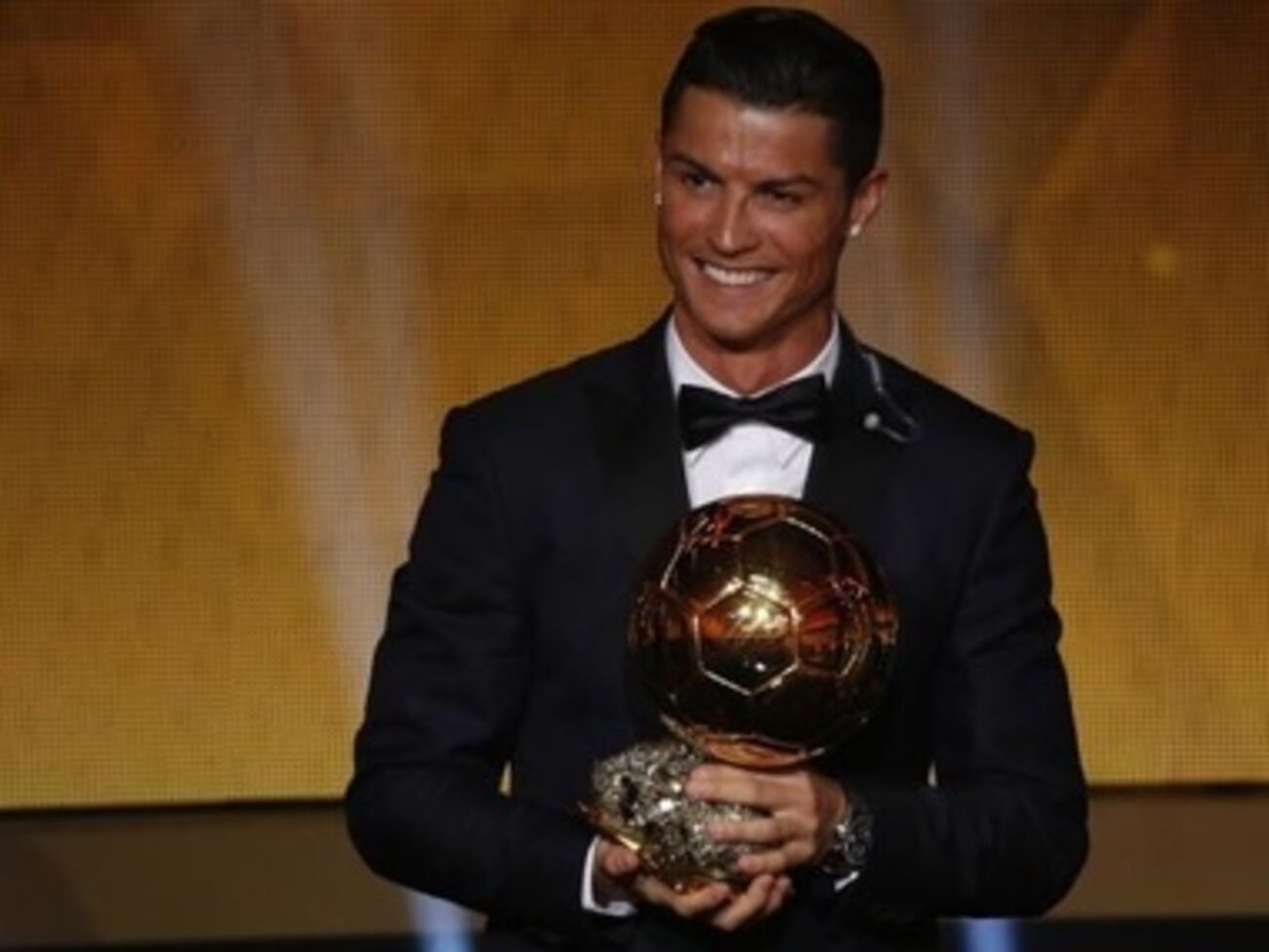 Роналду завоевывает награду второй год подряд