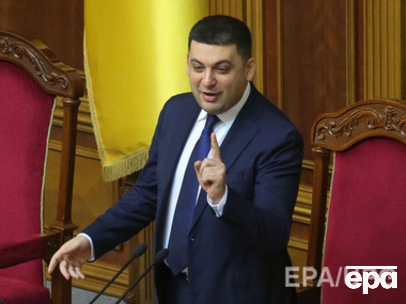 Гройсман просит Савченко прекратить голодовку