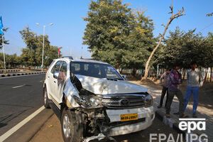 Автомобиль, в котором находился Керри, участвовал в столкновении, но госсекретарь травм не получил