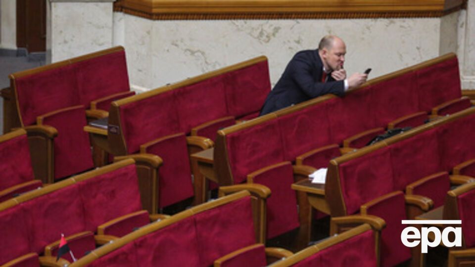 Рада объявила перерыв до 16.00