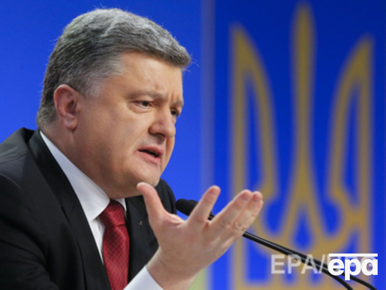 Порошенко:&nbsp;Будучи сторонниками мира, мы готовы защищать свою землю