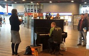 Пражский вокзал один из первых в Европе обзавелся фортепиано для туристов