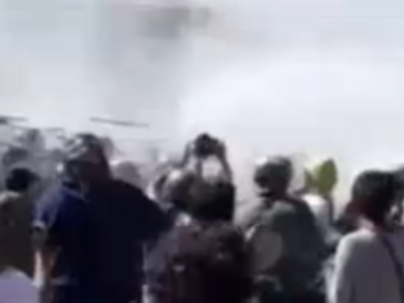 Протестующие обвиняли военных в том, что те якобы передали студентов для расправы в руки местным наркокартелям