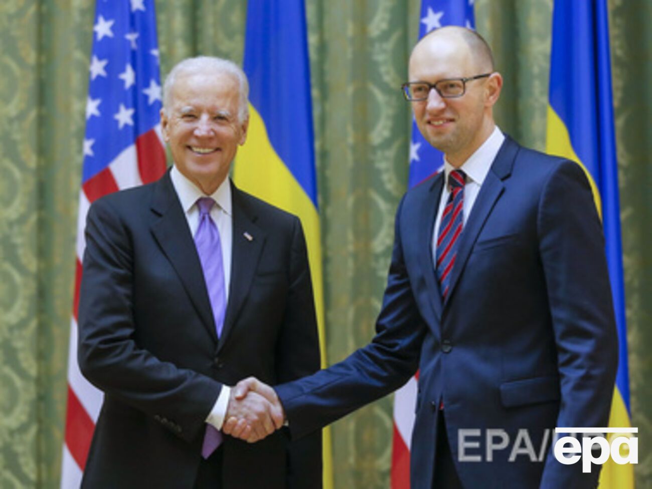 Первая половина гарантий будет предоставлена в первой половине 2015 года, вторая &ndash;&nbsp;в конце года