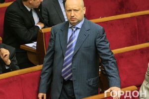 Турчинов сложил полномочия нардепа