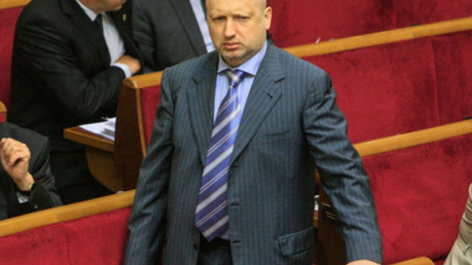 Турчинов сложил полномочия нардепа