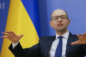 Премьер обратился в МВД с просьбой о расследовании факта присвоения Исаенко статуса участника АТО