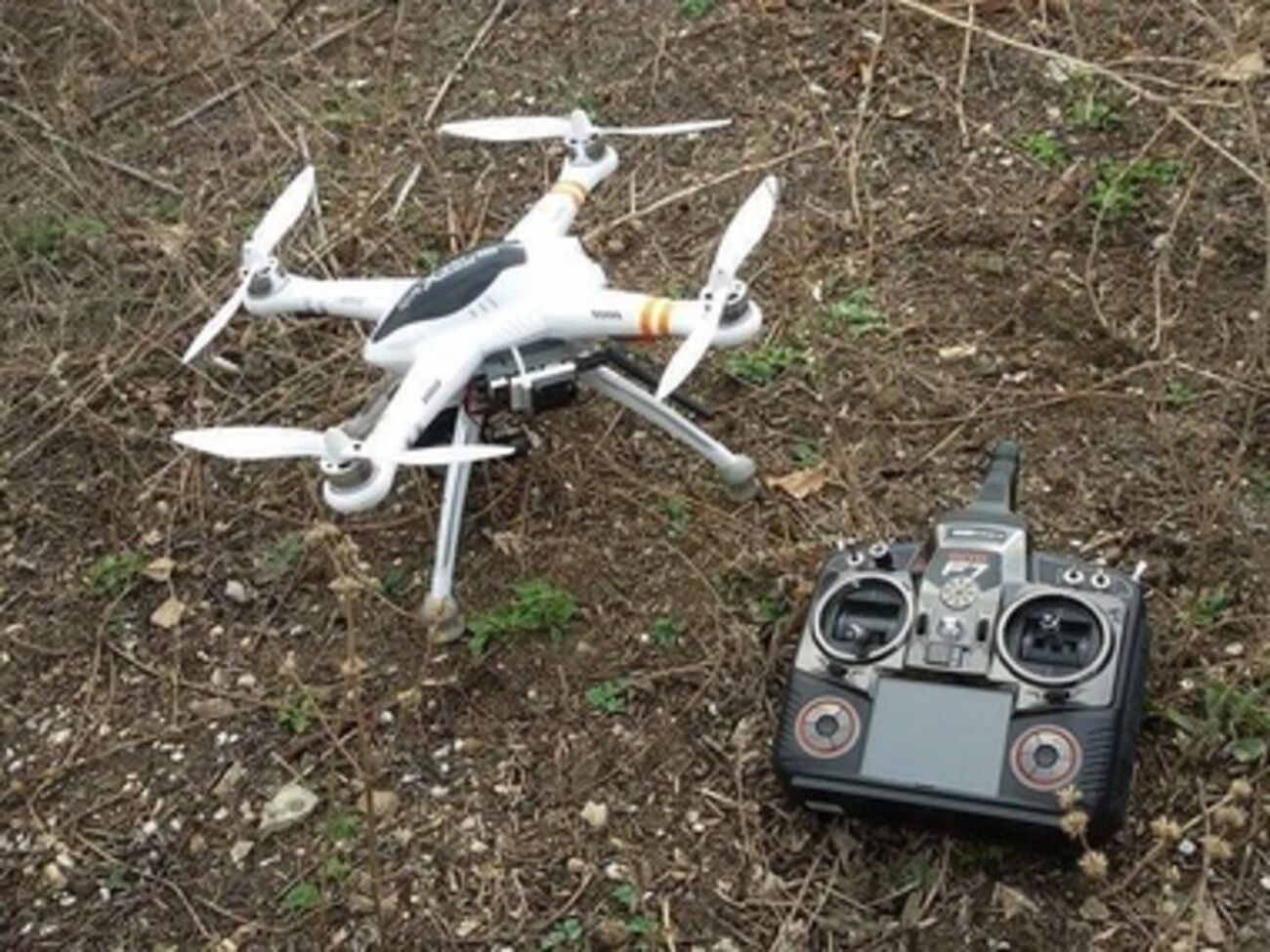 За сутки в районе Мариуполя замечено 16 БПЛА террористов