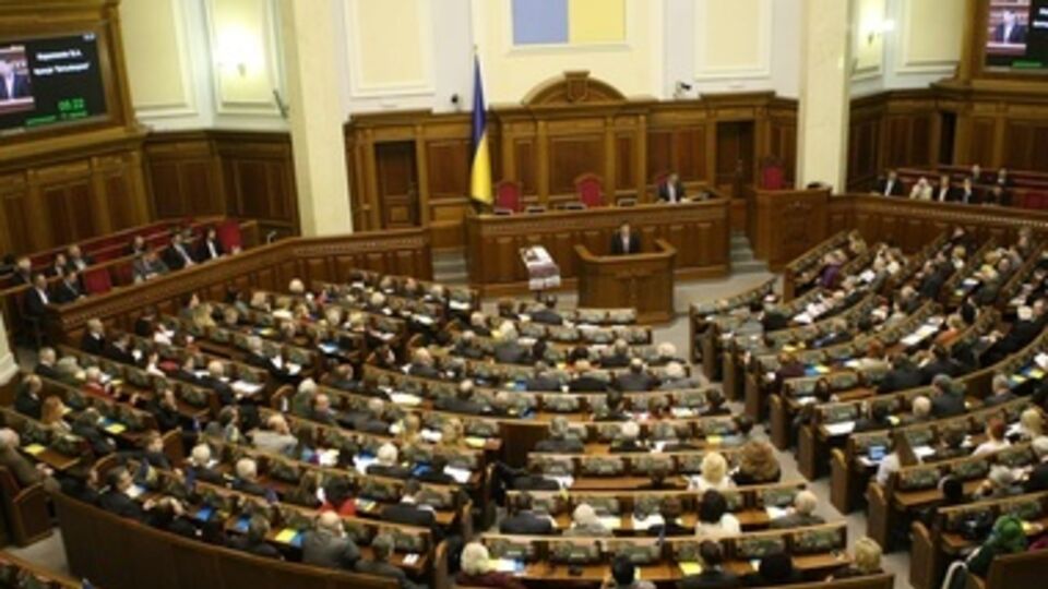 Эти задачи закреплены в программе действий правительства, а также в коалиционном соглашении, которое подписали пять парламентских фракций ВР