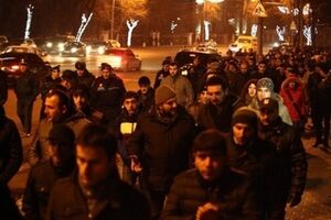 Жители Гюмри пришли выразить протест к консульству России