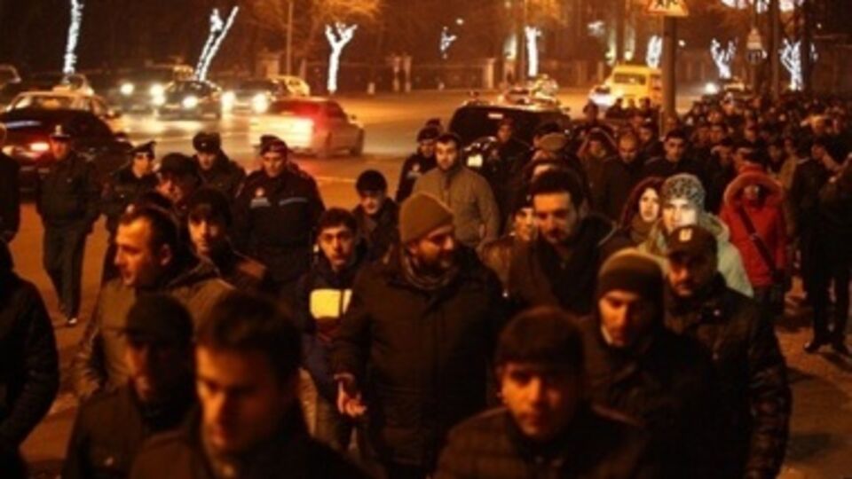 Жители Гюмри пришли выразить протест к консульству России