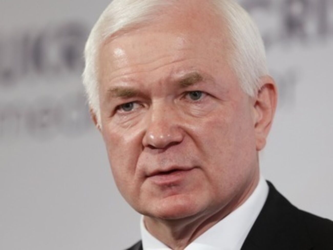 Malomuzh thinks that Russia counts on a social factor that has to become the destabilizing element.