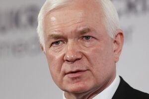 Malomuzh thinks that Russia counts on a social factor that has to become the destabilizing element.