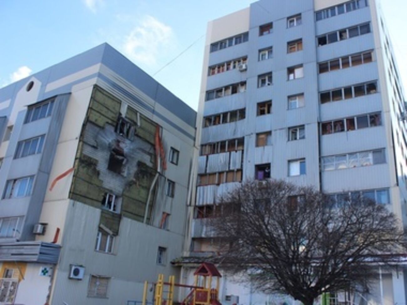 Снаряды попали в жилые дома