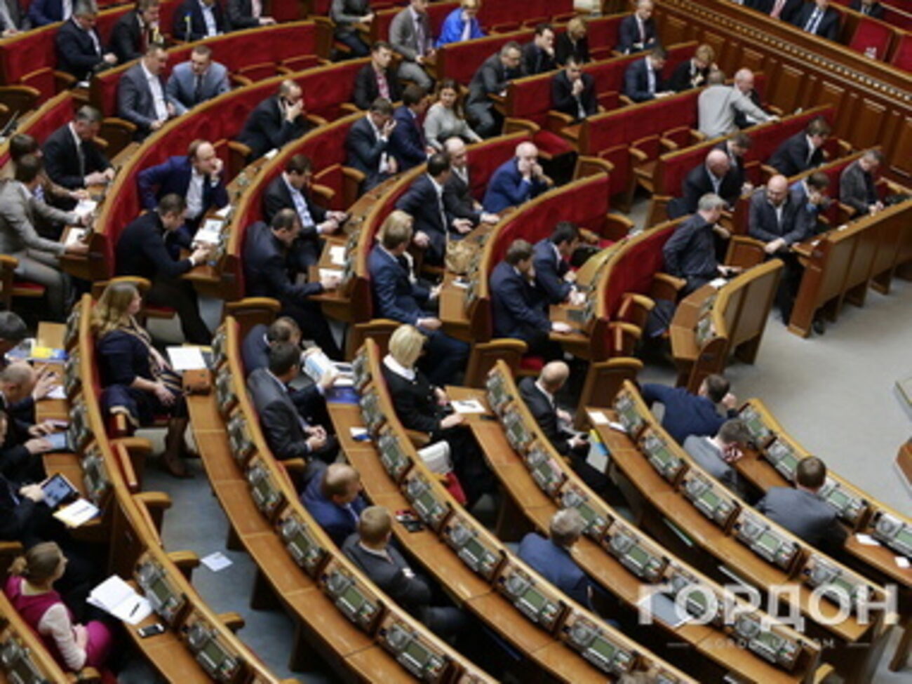 НБУ должен подготовить материалы для парламентских слушаний