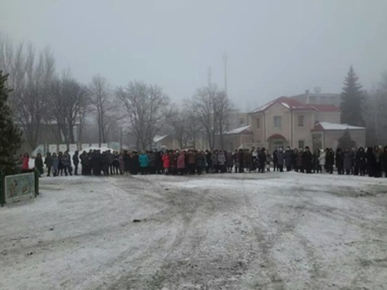 Люди почтили память погибших