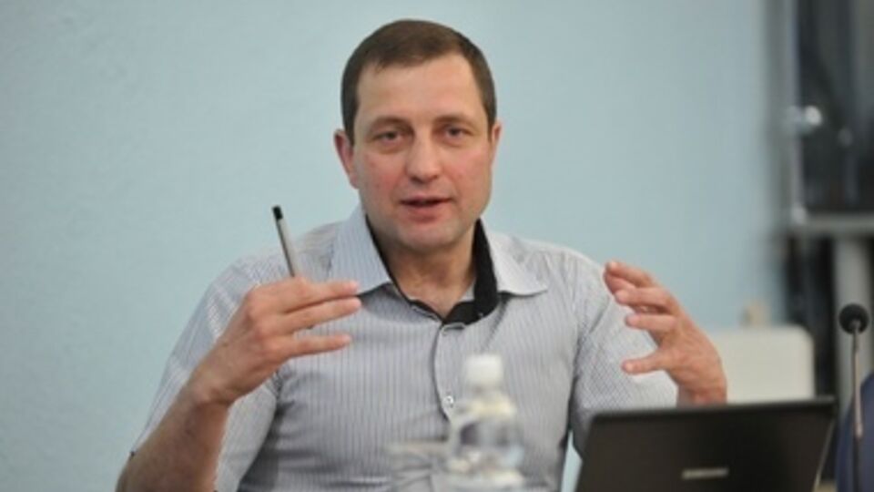 Badrak believes that the Donetsk airport has become a symbol of Ukrainian resistance